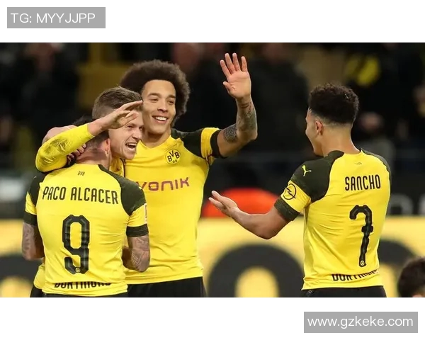 多特大胜霍芬海姆，德甲前四稳固位置