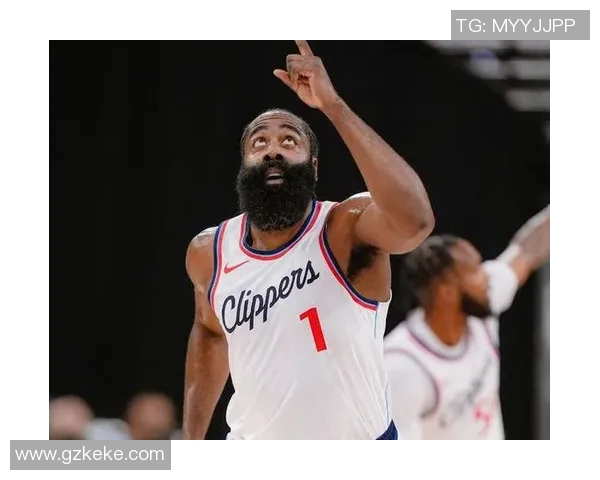 快船队球员被罚下场:激烈对决中的意外转折 快船队球员被罚下场:激烈对决中的意外转折