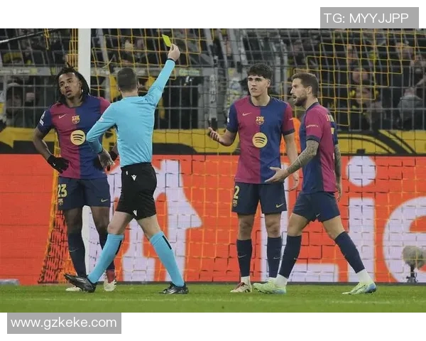 马竞主场惨遭逆转,球队遭遇两连败,距离领头羊巴萨差距拉大 马竞主场惨遭逆转,球队遭遇两连败,距离领头羊巴萨差距拉大