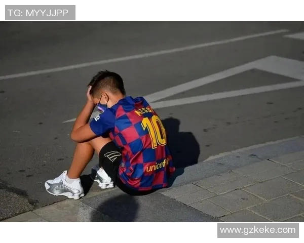 巴萨主场惨败，梅西无进球表现难堪，球迷怒喷球队领导